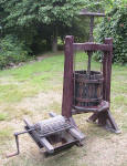 TheClutterbug craft supplies, sheep wool, antiques & collectibles